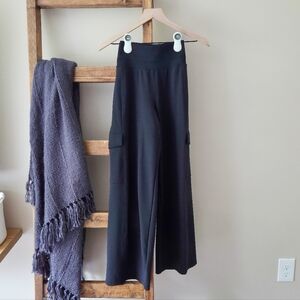 Athleta Venice High Rise Cargo Pants – Black – Size M